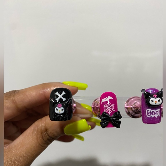 Handcrafted Press ons Kuromi Hello Kitty theme (Glow In The Dark) Short Square - Picture 5 of 8